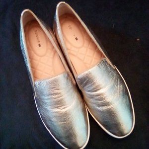 Birdie Gold Slip-On Sneaker Size 9.5